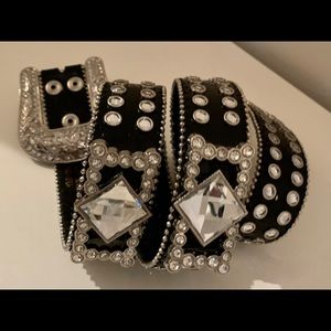 Women’s country western style belt